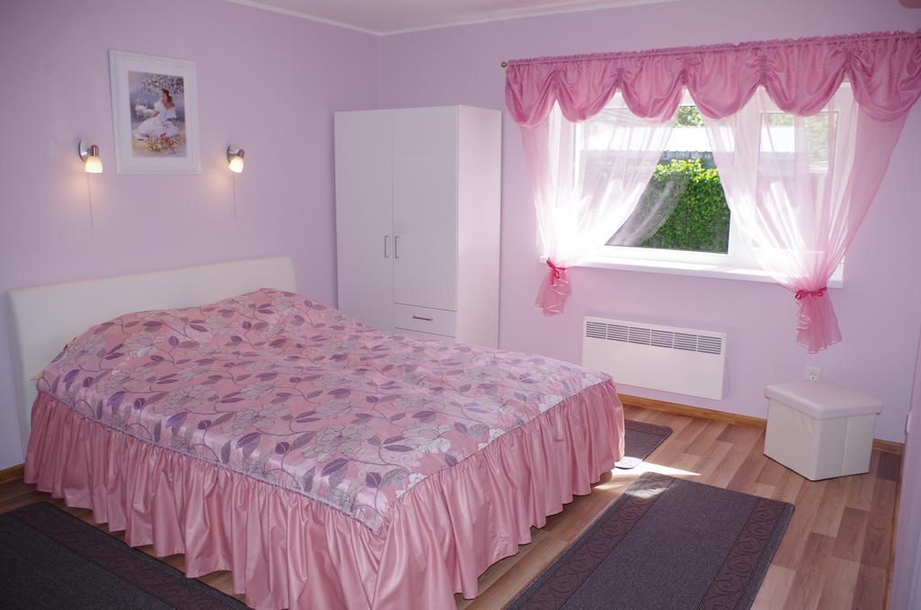 Villa Ene Pärnu Rum bild